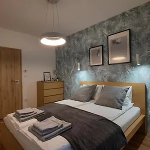 Bpr Space Grey With Balcony Budapeszt