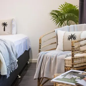 airlie-oasis.queenslandhotels.net/