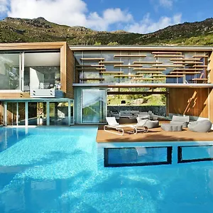 villa-the-spa-house.hotels-capetown.com/