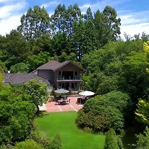 centennial-house-taupo.rotoruahotelsnz.com/